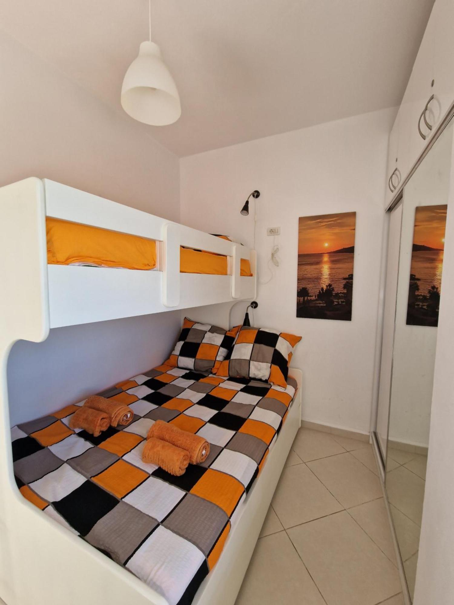 Orange Corner Apartment Саранде Екстериор снимка